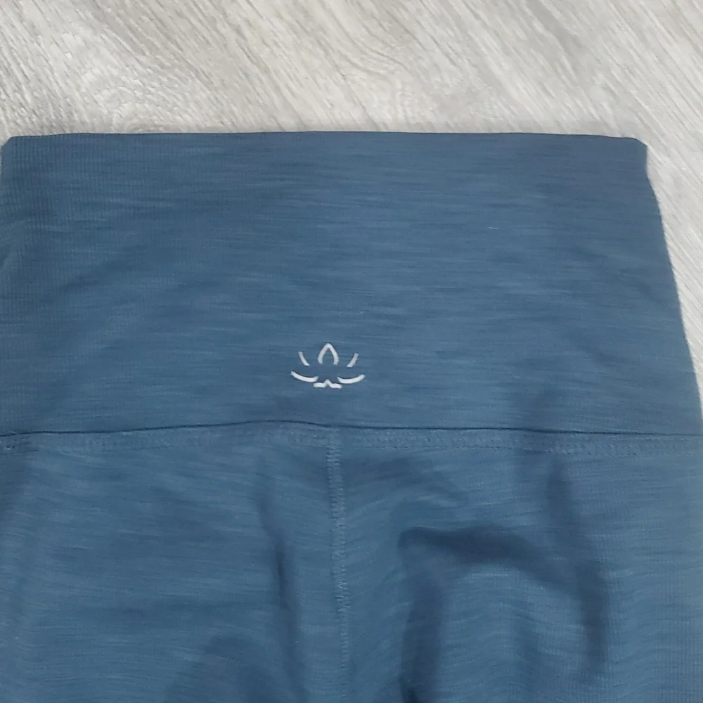 Beyond Yoga High Rise Ribbed Leggings In Blue Horizon Heather Size Xs - Picture 7 of 8